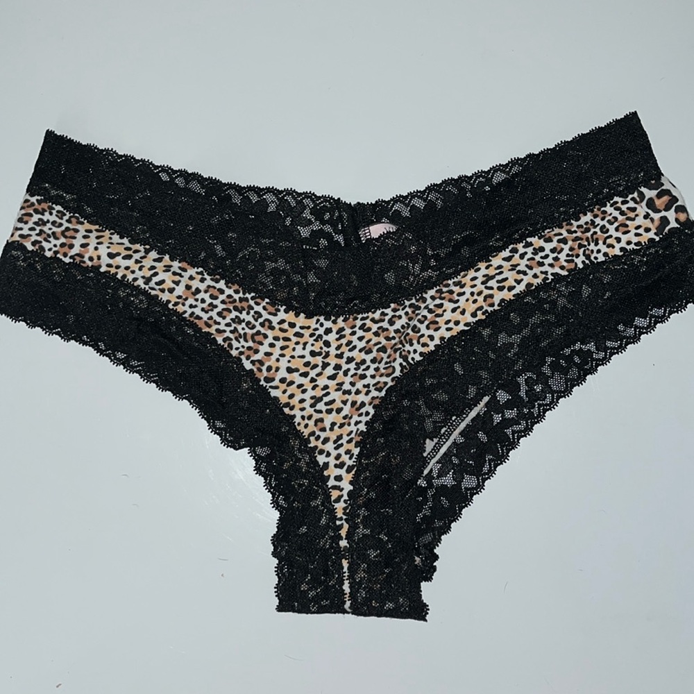 NWOT Victoria secret cheekies
